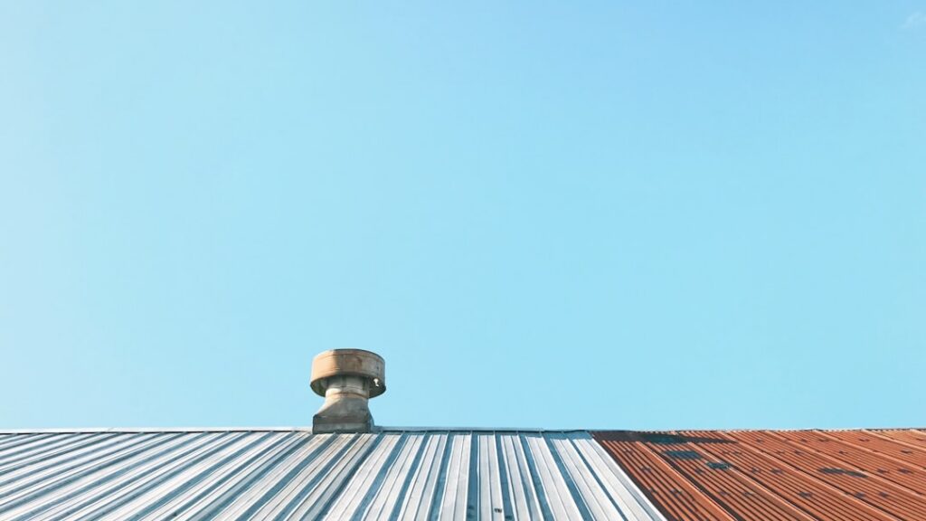 lifespan of a metal roof in Florida